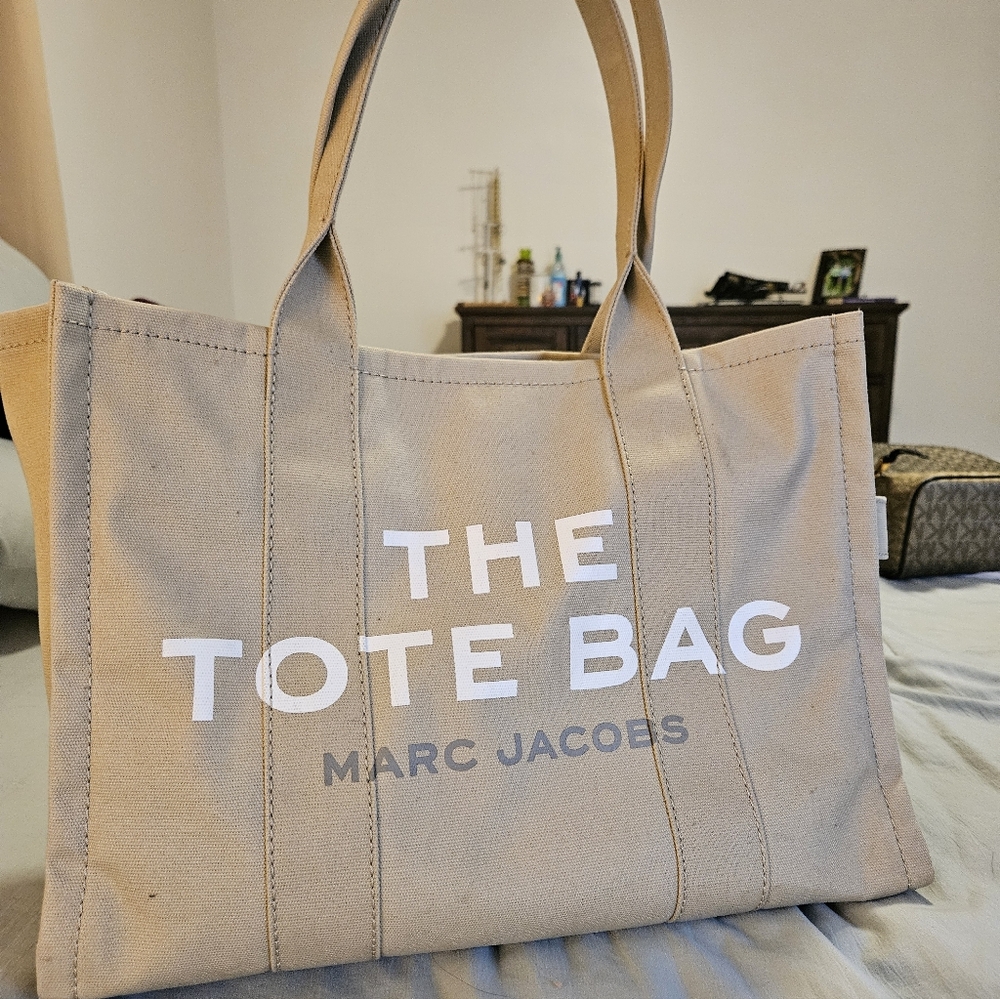 Marc Jacobs Tan Women's Tote Bag